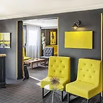 Western Atrium Otel
