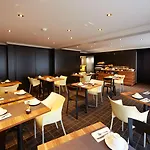Otel Western Atrium 4*