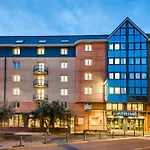 Western Atrium Otel