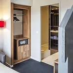 Western Atrium 4*