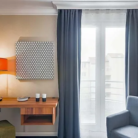 Western Atrium 4* Valence (Drome)