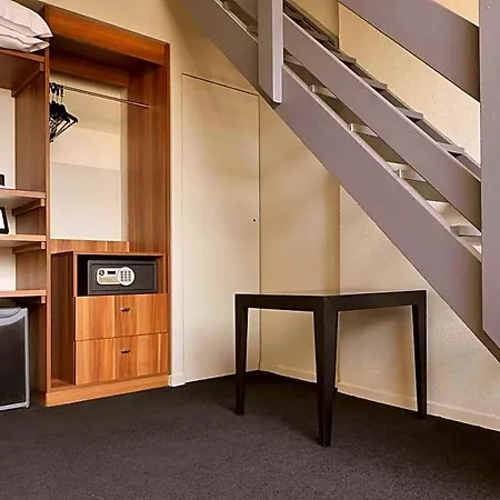 Western Atrium 4*