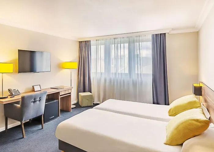 Western Atrium Ξενοδοχείο 4*