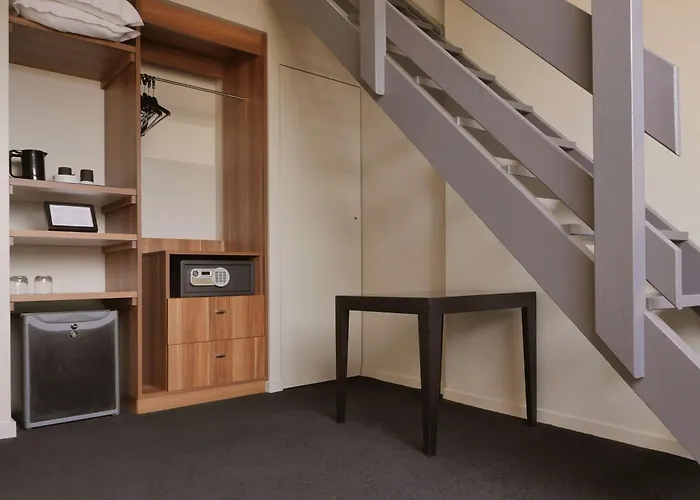 Western Atrium Ξενοδοχείο Βαλένς