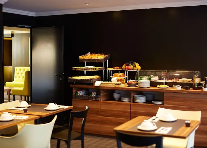 Western Atrium 酒店 4*