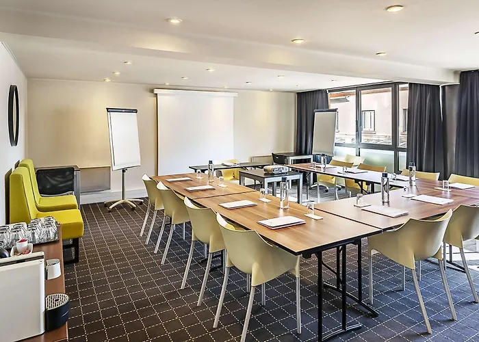 Western Atrium 酒店 4*