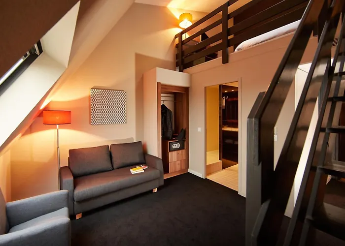 Western Atrium 瓦朗斯